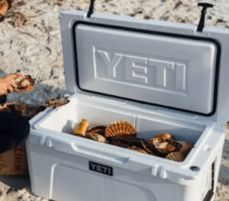 Yeti Tundra 45 Cool Box tan