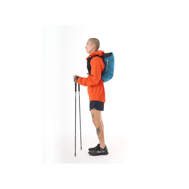 Black Diamond Distance 15 Backpack desert sky